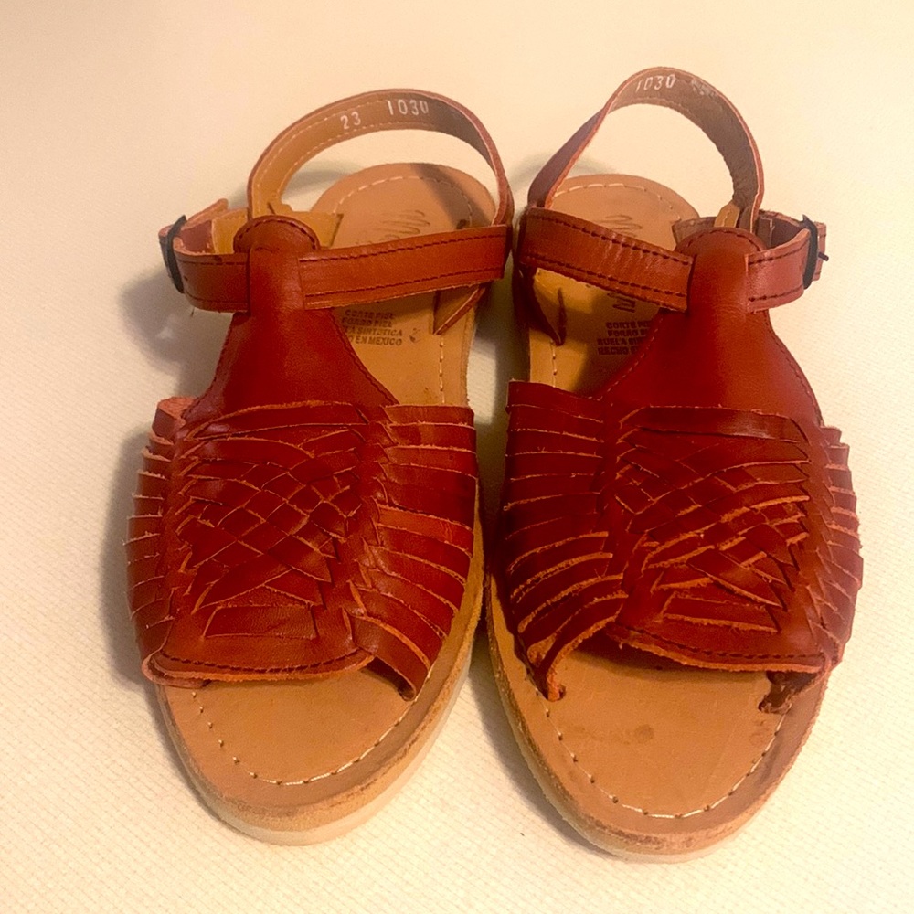 NWOT women’s Macarena Leather Sandal